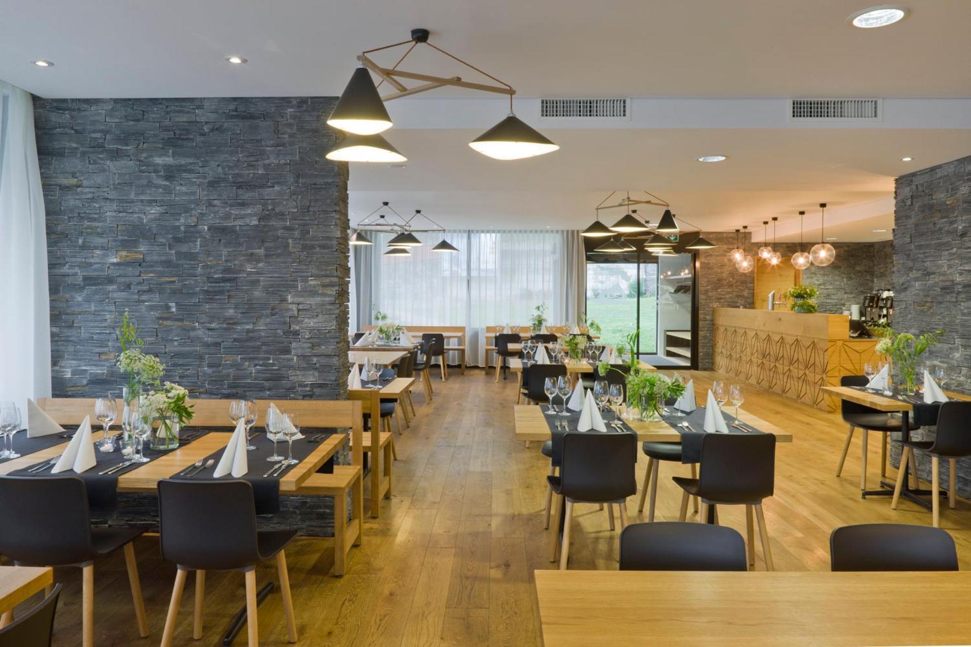 Hotel Restaurant Flaschen Albinen ภายนอก รูปภาพ